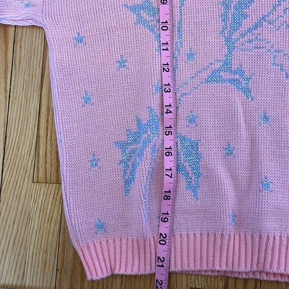 Vintage Pink and Silver Holiday Botanical Motif Crewneck - Picture 8 of 8